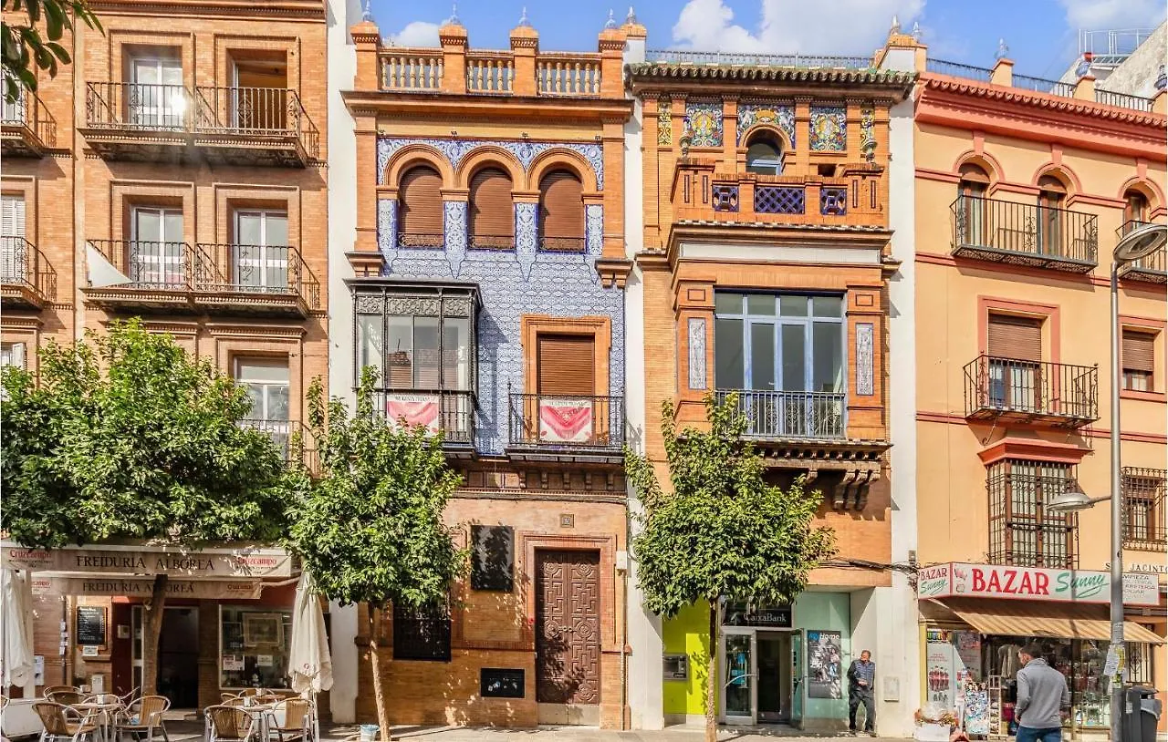 Lovely Apartment In Sevilla With Kitchen